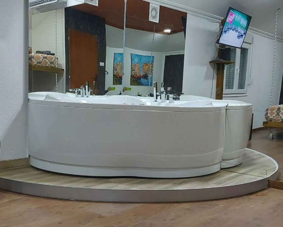 Mistik Secret Apartments Jagodina Eksteriør bilde